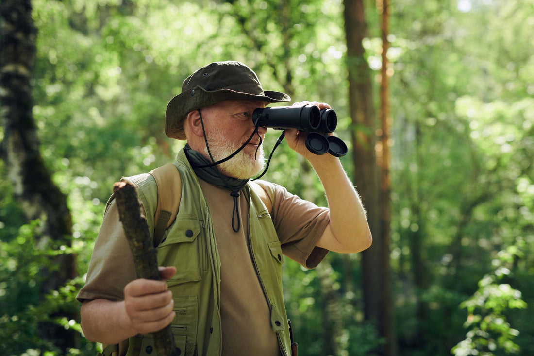 Guide to Using Binoculars in Hunting Scenarios